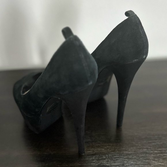 High heels - Picture 2 of 8